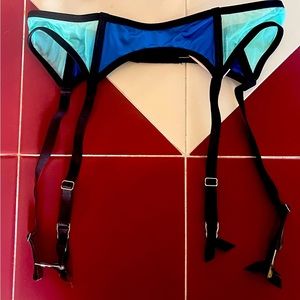 Victoria’s Secret Blue Garter Belt, NWT, XS/S